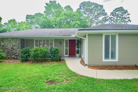 2333 The Woods Drive Jacksonville FL 32246