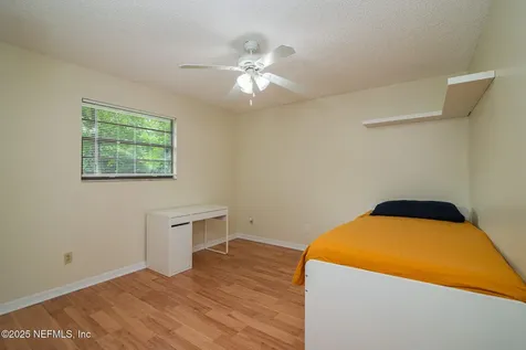 2333 The Woods Drive Jacksonville FL 32246