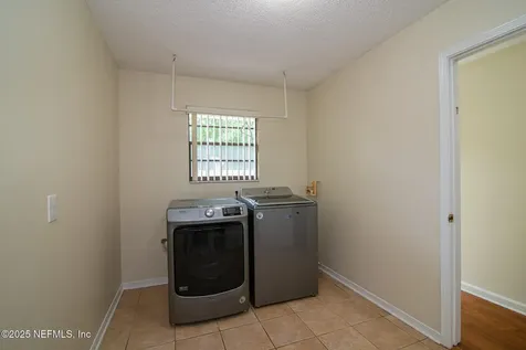 2333 The Woods Drive Jacksonville FL 32246