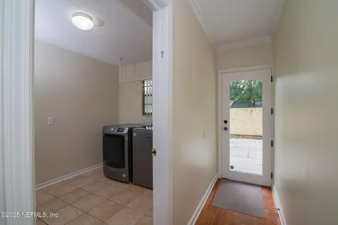 2333 The Woods Drive Jacksonville FL 32246