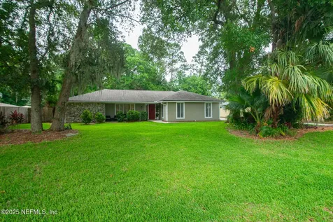 2333 The Woods Drive Jacksonville FL 32246