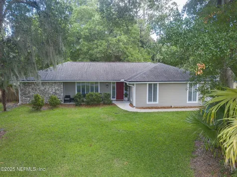 2333 The Woods Drive Jacksonville FL 32246