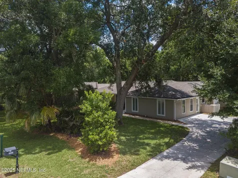 2333 The Woods Drive Jacksonville FL 32246