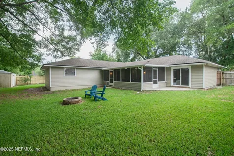2333 The Woods Drive Jacksonville FL 32246