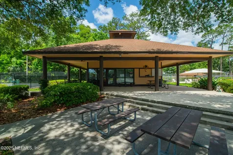 2333 The Woods Drive Jacksonville FL 32246