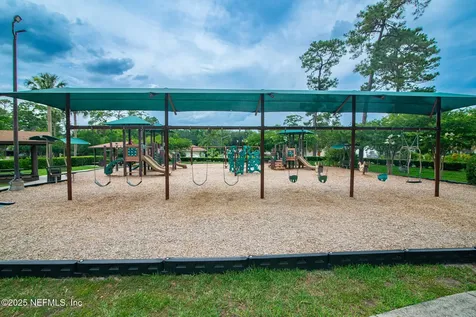 2333 The Woods Drive Jacksonville FL 32246
