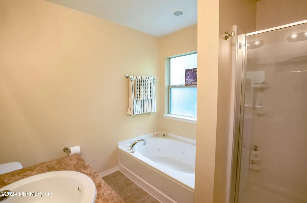 2527 Eisner Drive Jacksonville FL 32218