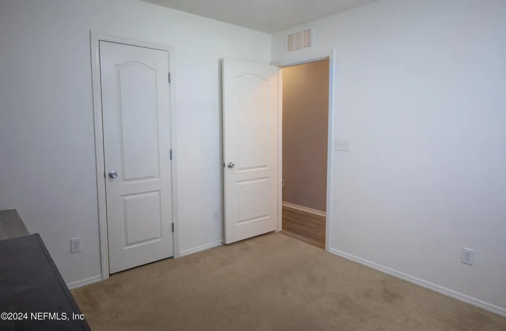2527 Eisner Drive Jacksonville FL 32218