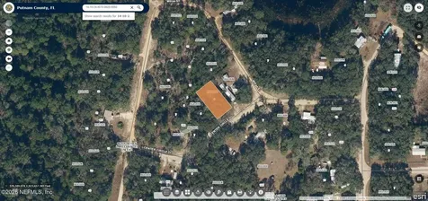 102/ 104 Circle Drive Interlachen FL 32148