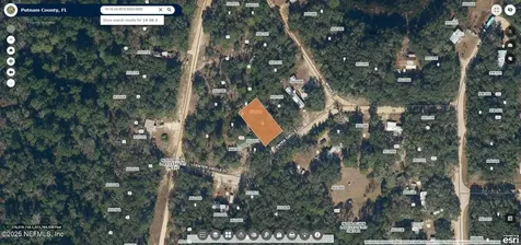 102/ 104 Circle Drive Interlachen FL 32148