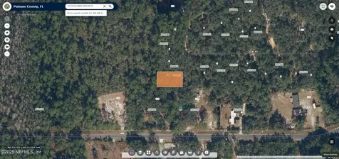 143 Dawson Avenue Interlachen FL 32148
