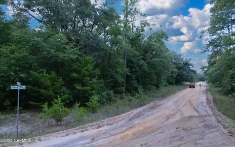 00 Ellen Way Florahome FL 32140