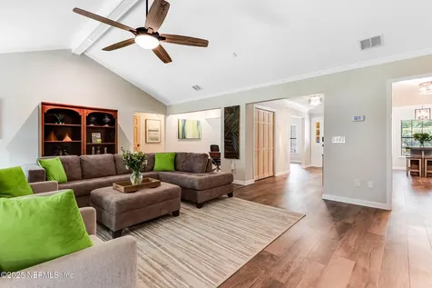 1835 Powder Springs Drive Jacksonville FL 32225
