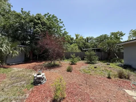 7427 Burlingame Drive S Jacksonville FL 32211