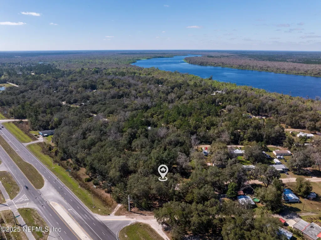751 S Highway 17 San Mateo FL 32187