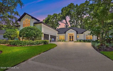 1611 Nottingham Knoll Drive Jacksonville FL 32225