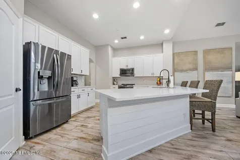 1611 Nottingham Knoll Drive Jacksonville FL 32225