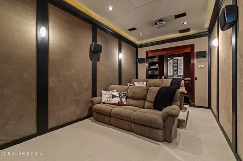 8633 Pebble Creek Lane Jacksonville FL 32256