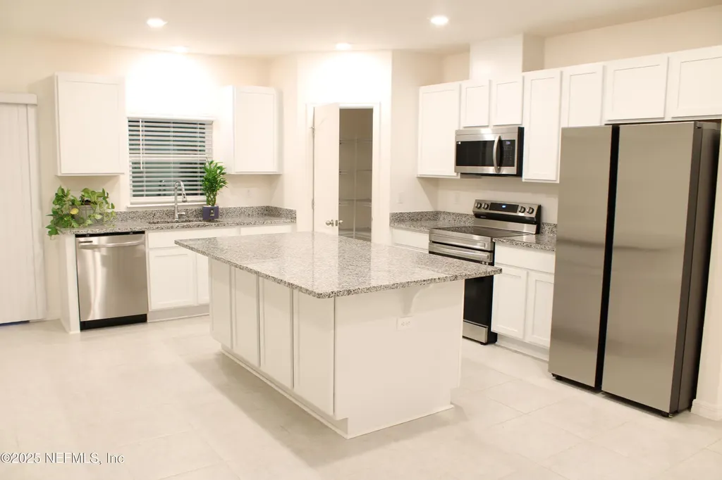 3364 Penny Cove Lane Jacksonville FL 32218