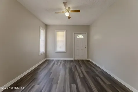 4242 Turton Avenue Jacksonville FL 32208