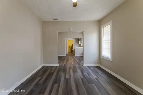 4242 Turton Avenue Jacksonville FL 32208