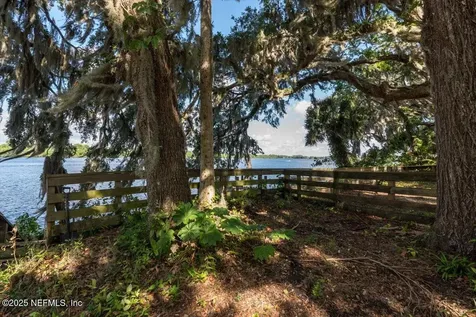 122 Rio Vista Avenue East Palatka FL 32131