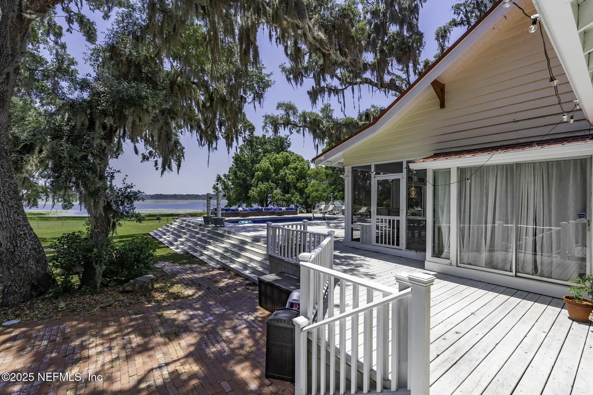 561 SE Lakeview Drive Keystone Heights FL 32656