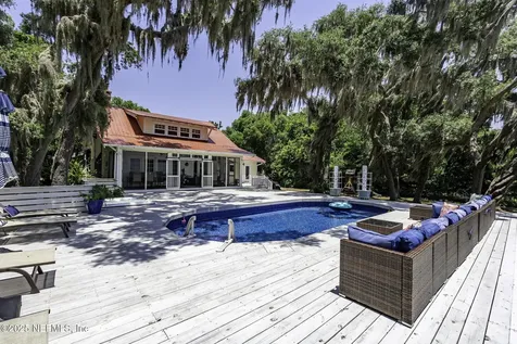 561 SE Lakeview Drive Keystone Heights FL 32656