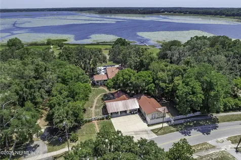 561 SE Lakeview Drive Keystone Heights FL 32656