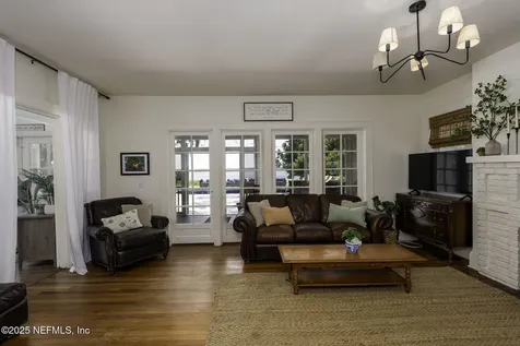 561 SE Lakeview Drive Keystone Heights FL 32656