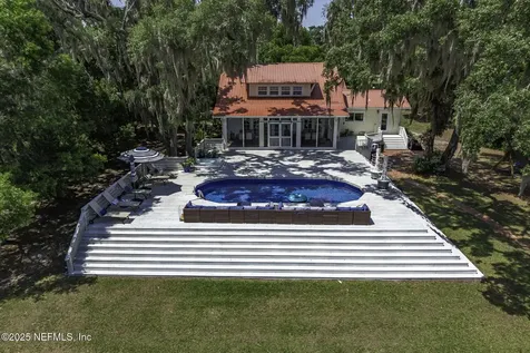 561 SE Lakeview Drive Keystone Heights FL 32656