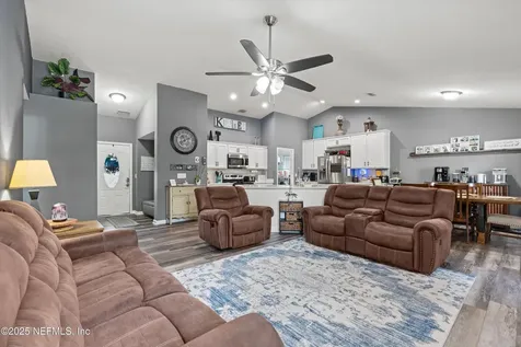 8836 Fieldside Court Jacksonville FL 32244