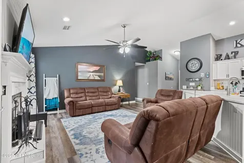 8836 Fieldside Court Jacksonville FL 32244