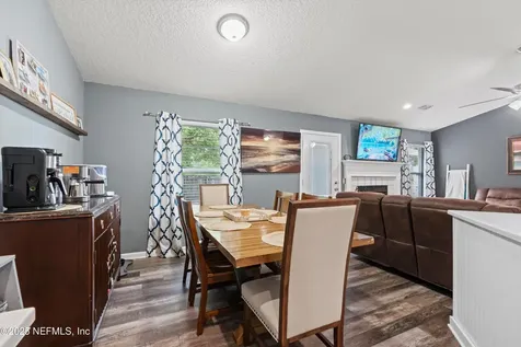 8836 Fieldside Court Jacksonville FL 32244