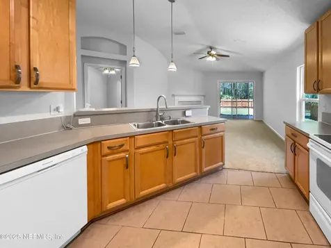8508 Staplehurst Drive W Jacksonville FL 32244