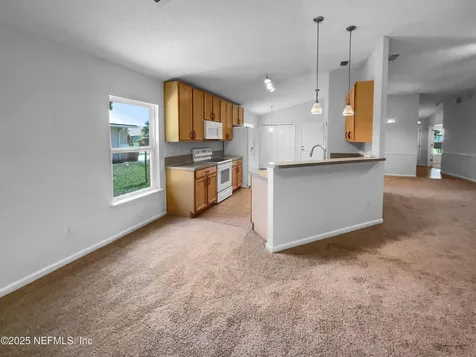8508 Staplehurst Drive W Jacksonville FL 32244