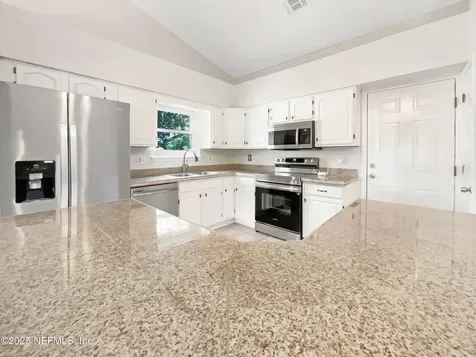 8409 Rockridge Drive Jacksonville FL 32244