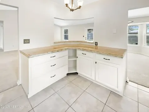8409 Rockridge Drive Jacksonville FL 32244