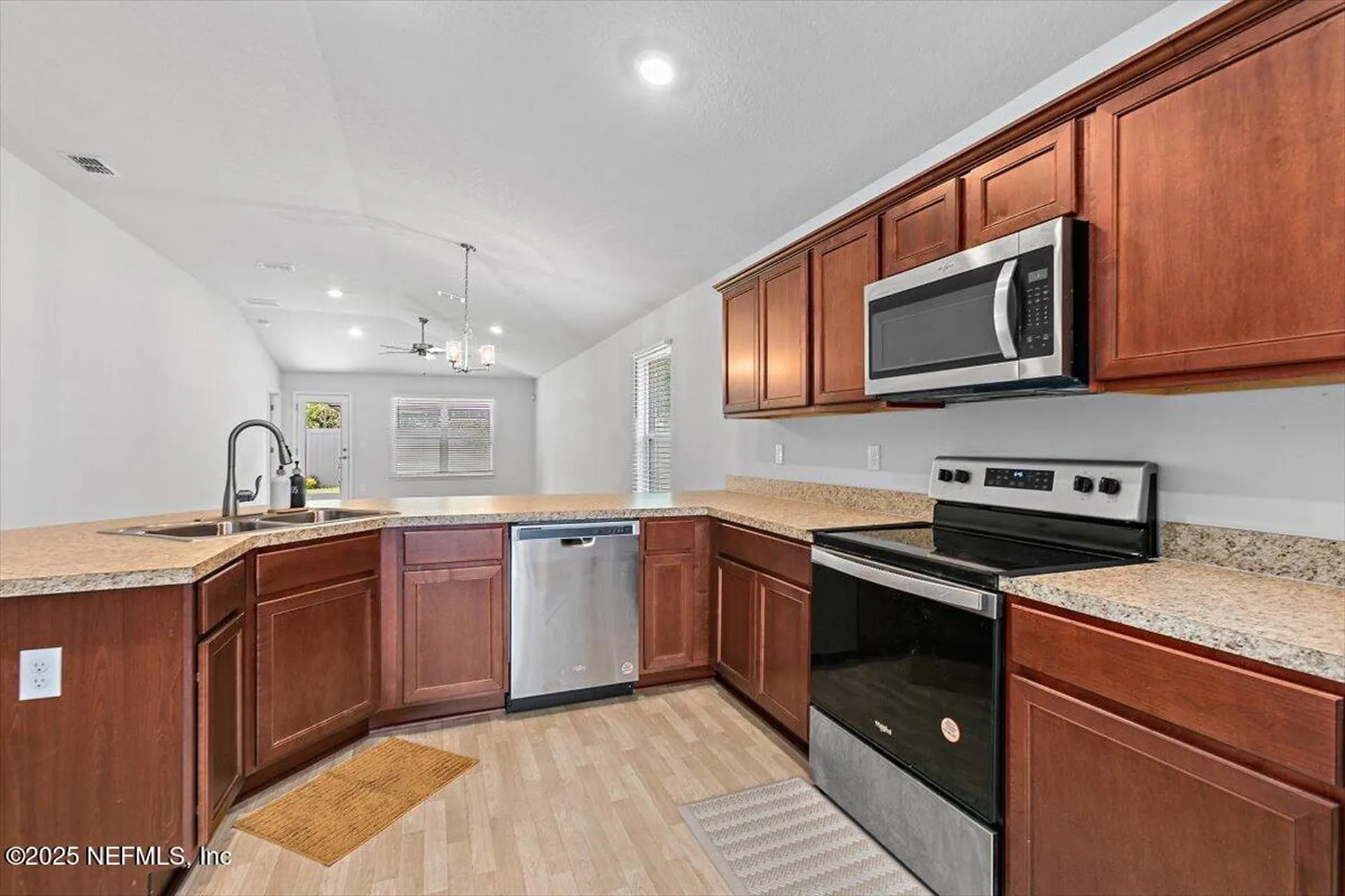 8088 Belsay Circle Jacksonville FL 32219