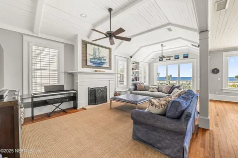 102 Palm Place Neptune Beach FL 32266