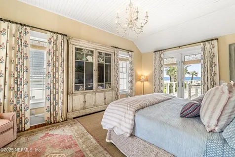 102 Palm Place Neptune Beach FL 32266