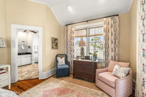 102 Palm Place Neptune Beach FL 32266