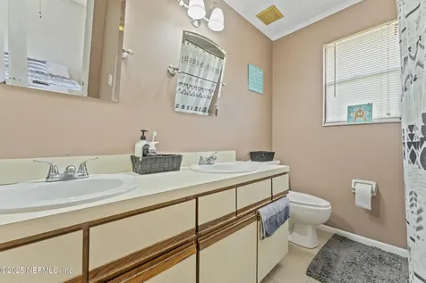 4815 Kingsmeadow Lane Jacksonville FL 32217