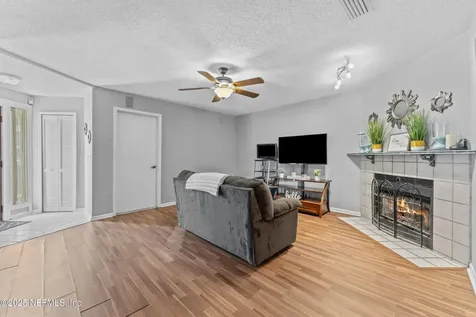 4815 Kingsmeadow Lane Jacksonville FL 32217