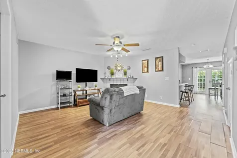 4815 Kingsmeadow Lane Jacksonville FL 32217