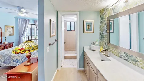 21 Mid Pines Circle Palm Coast FL 32137