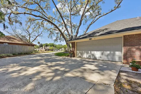 5627 Columbia Place Jacksonville FL 32210