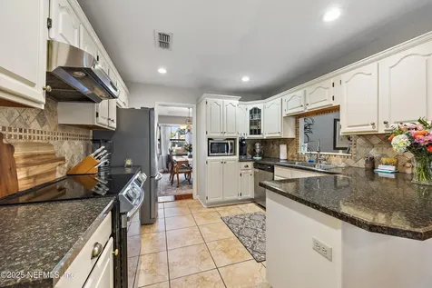 5627 Columbia Place Jacksonville FL 32210