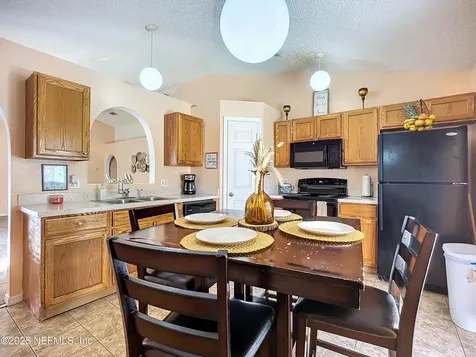 7239 Lawn Tennis Lane Jacksonville FL 32277