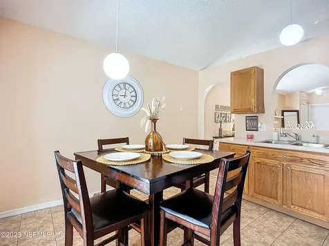 7239 Lawn Tennis Lane Jacksonville FL 32277